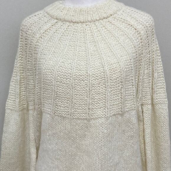 Laundry Winter White Chunky Knit Sweater size L NEW Crew neck - Picture 3 of 7